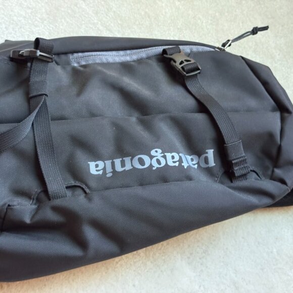 Patagonia Atom Sling Black - Picture 3 of 6